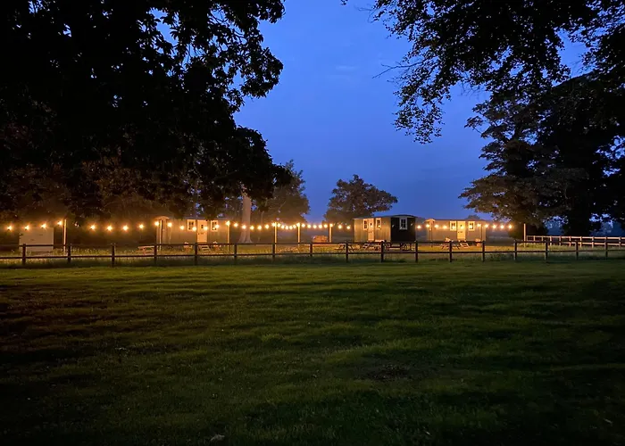 The Shepherds Huts & The Well Lodge At Ormesby Manor