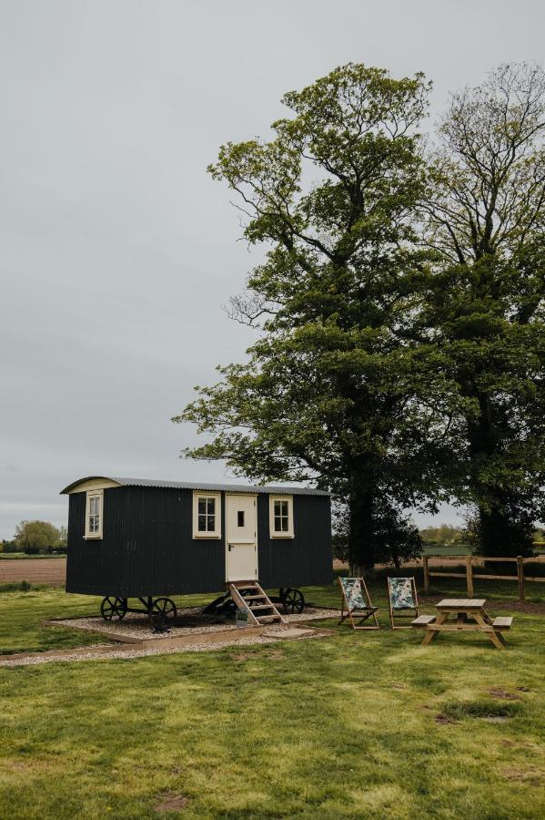 Casa rural The Shepherds Huts & The Well At Ormesby Manor *