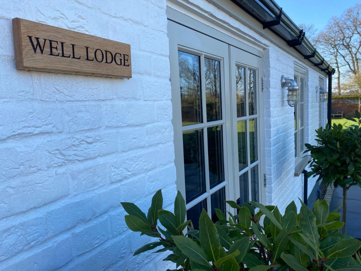 The Shepherds Huts & The Well At Ormesby Manor Casa rural *